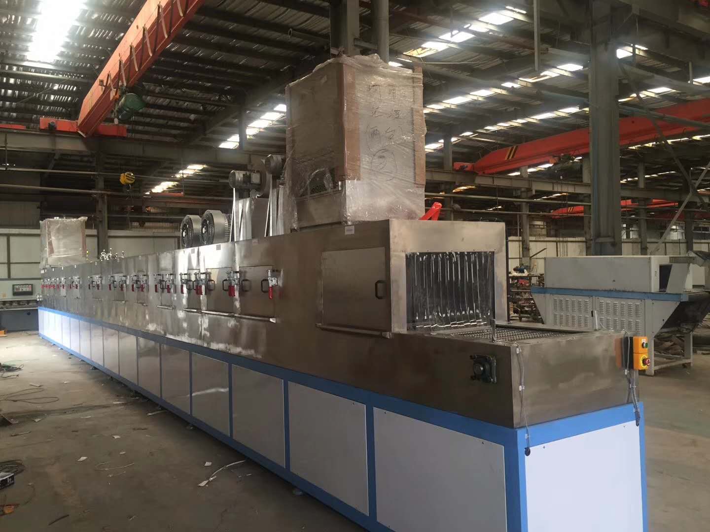 非標(biāo)定制超聲波清洗機(jī)設(shè)備的特點(diǎn)有哪些？