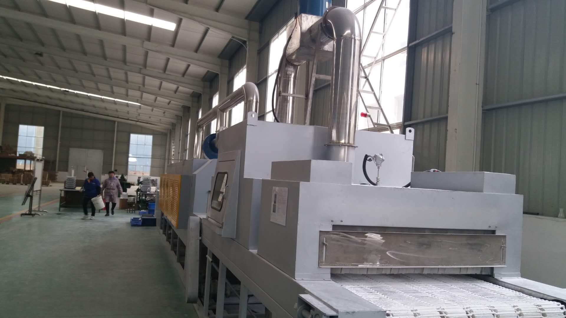 電解除油超聲波清洗機(jī)如何達(dá)成效果？